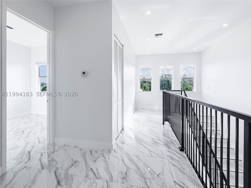 **NEW CONSTRUCTION** Stunning Brand-New 4Bedroom, 3Bathroom Home - photo 27