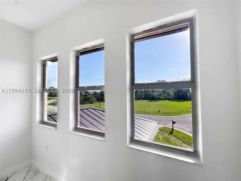 **NEW CONSTRUCTION** Stunning Brand-New 4Bedroom, 3Bathroom Home - photo 31