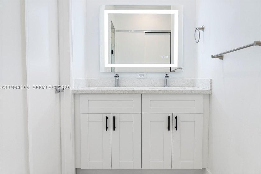 **NEW CONSTRUCTION** Stunning Brand-New 4Bedroom, 3Bathroom Home - photo 36