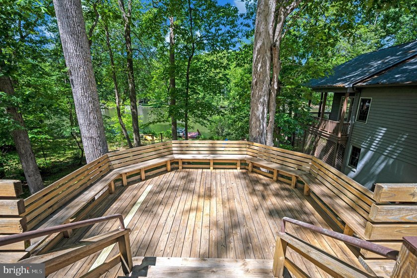 Welcome home to 139 Larkspur Lane, a waterfront retreat on - photo 22