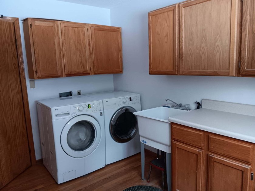 Take a look at this 3 bedroom 2 1/2 bath home. Sitting on just - photo 10