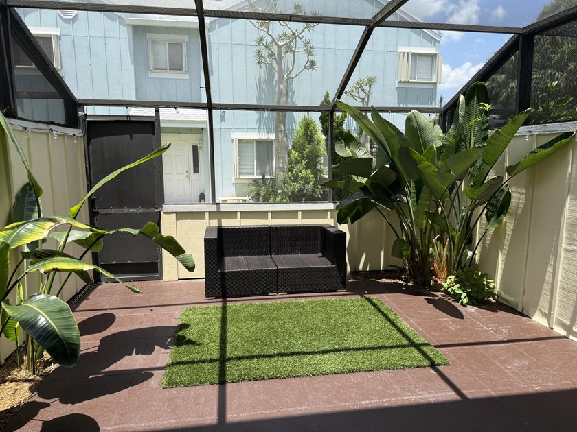 Charming 2BR/2.5BA townhome in the highly sought-after Riverwalk - photo 15