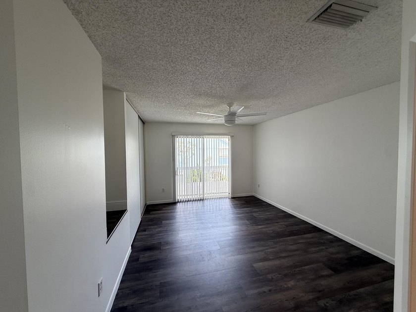 Charming 2BR/2.5BA townhome in the highly sought-after Riverwalk - photo 19