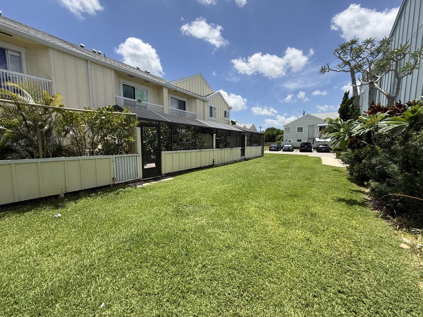 Charming 2BR/2.5BA townhome in the highly sought-after Riverwalk - photo 25