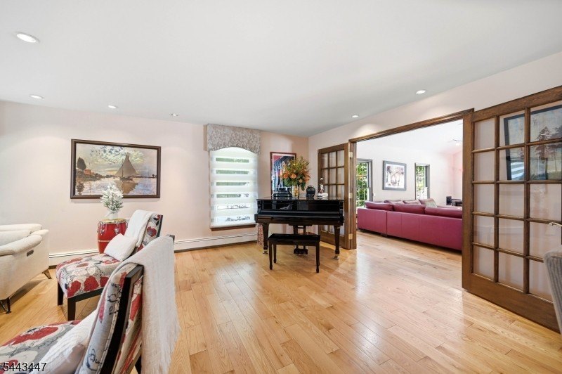 Welcome to this custom built center hall colonial located in the - photo 7