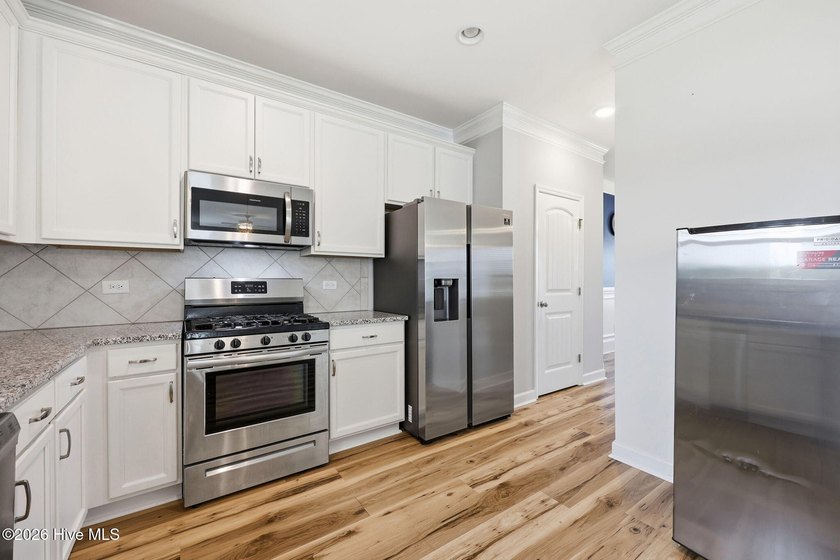PRICE REDUCED! Beautiful newer construction home in the - photo 11