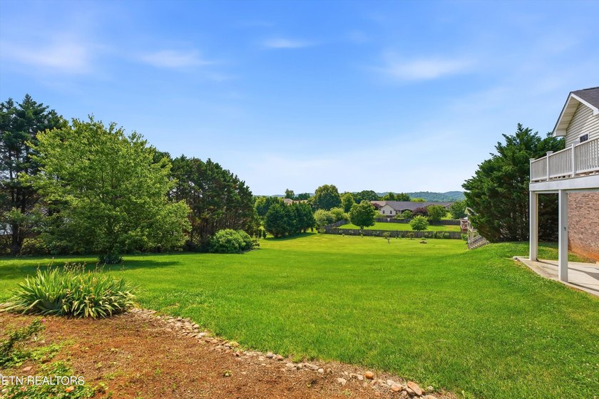 Welcome Covington Place! Conveniently located to Sevierville - photo 12