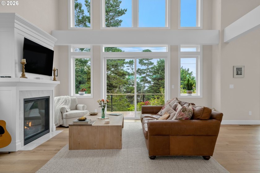 Contemporary coastal luxury awaits in this exceptional - photo 6