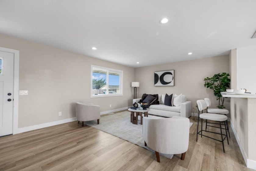 Owners willing to offer up to $10,000 for closing cost - photo 8