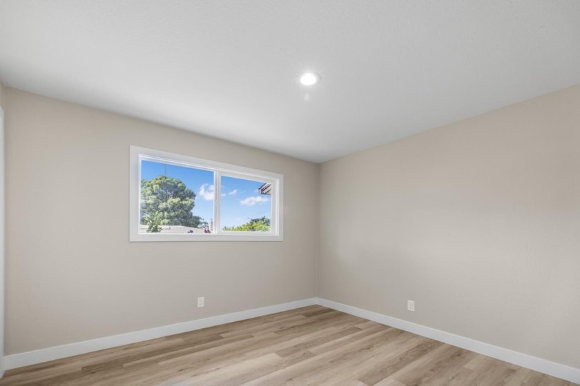Owners willing to offer up to $10,000 for closing cost - photo 10