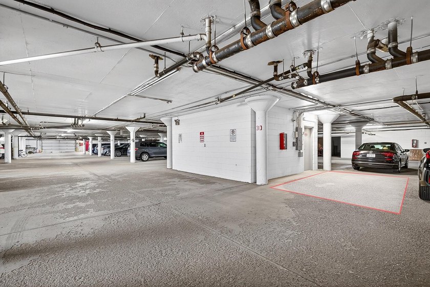 Adorable main floor studio condo in the heart of Uptown - photo 13