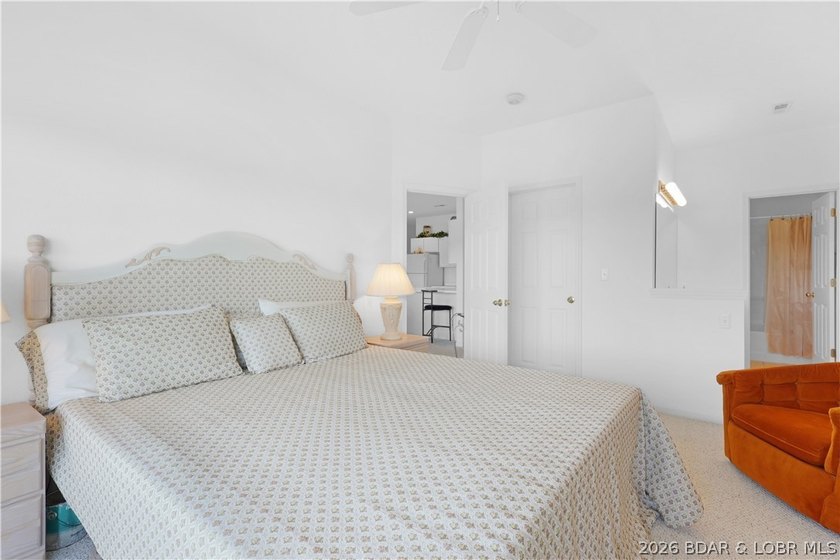 We invite you to take a look at this new listing here in Oak - photo 15