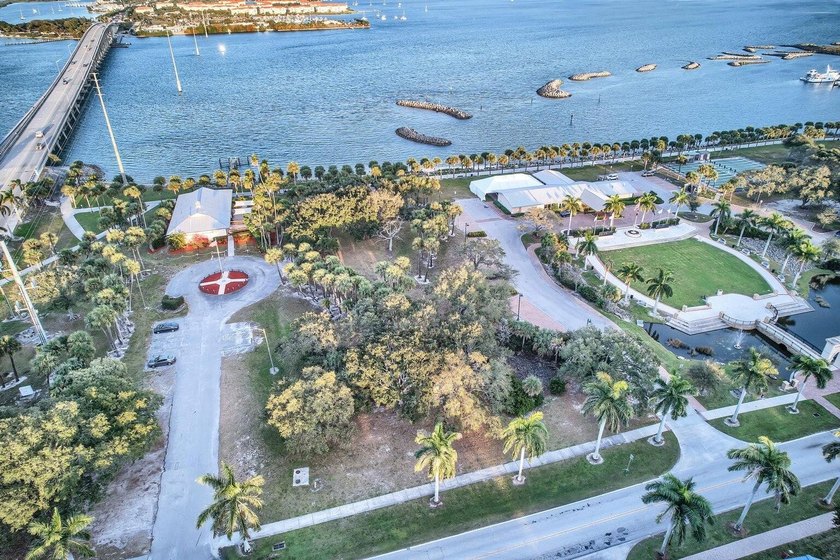 This is it! Location. location in the heart of beautiful Fort - photo 15