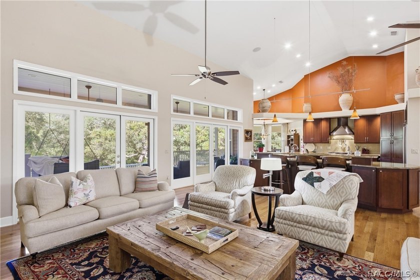 Opportunity awaits with the layout of this home. The main living - photo 23