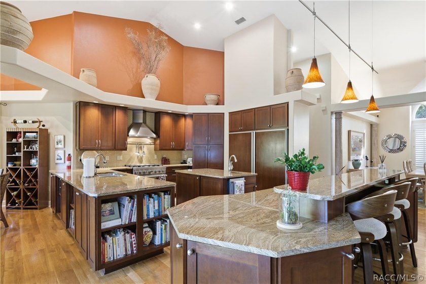 Opportunity awaits with the layout of this home. The main living - photo 24