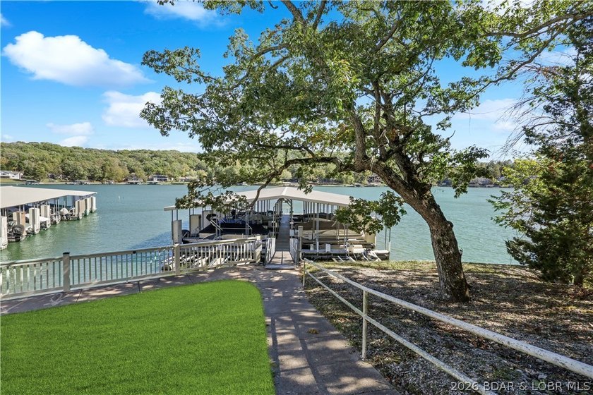 We invite you to take a look at this new listing here in Oak - photo 32