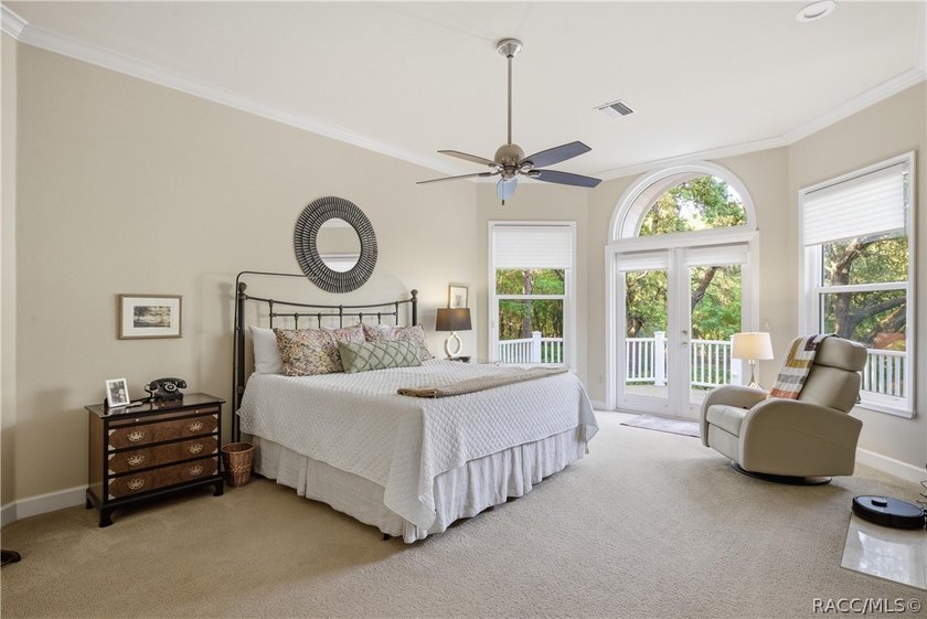 Opportunity awaits with the layout of this home. The main living - photo 34