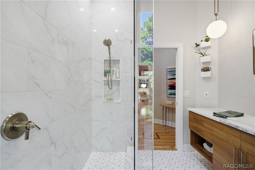 Opportunity awaits with the layout of this home. The main living - photo 48