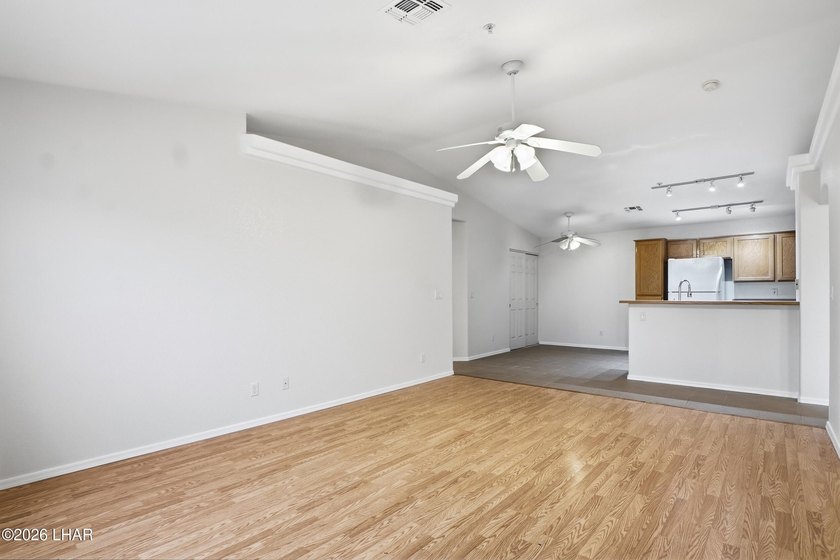 Welcome to Gleneagles Golf Estates! This freshly painted - photo 5