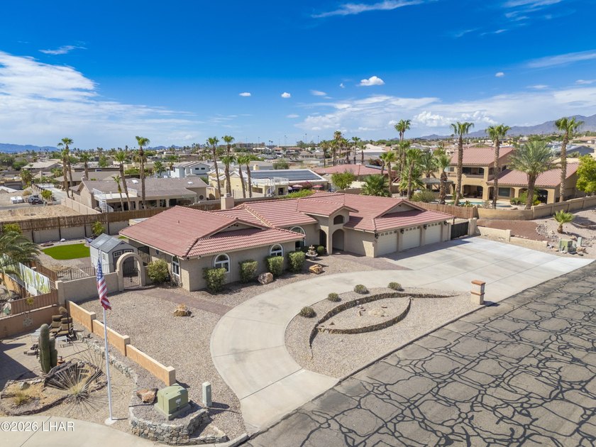Welcome to 365 Jones Dr, a classic beauty located in one of Lake - photo 4