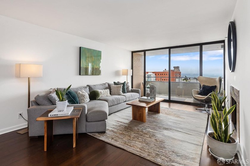 Seldom on the market. A 7th-floor two-bedroom, two-bath at 101 - photo 6