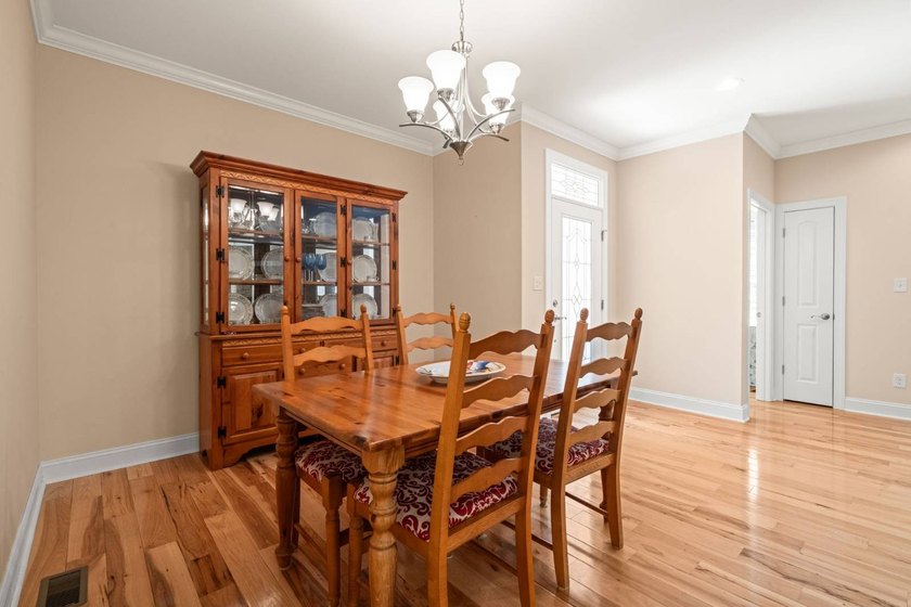 Set in sought-after Merifield Acres, this custom contemporary - photo 4