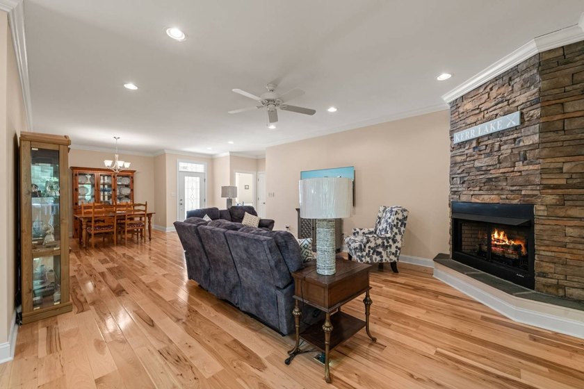 Set in sought-after Merifield Acres, this custom contemporary - photo 8