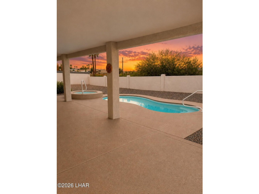 Opportunity awaits with this well-cared-for 3-bedroom, 2-bath - photo 4