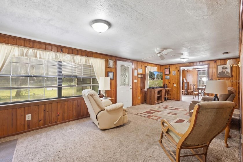 Under contract-accepting backup offers. Virtually Staged. *** - photo 4