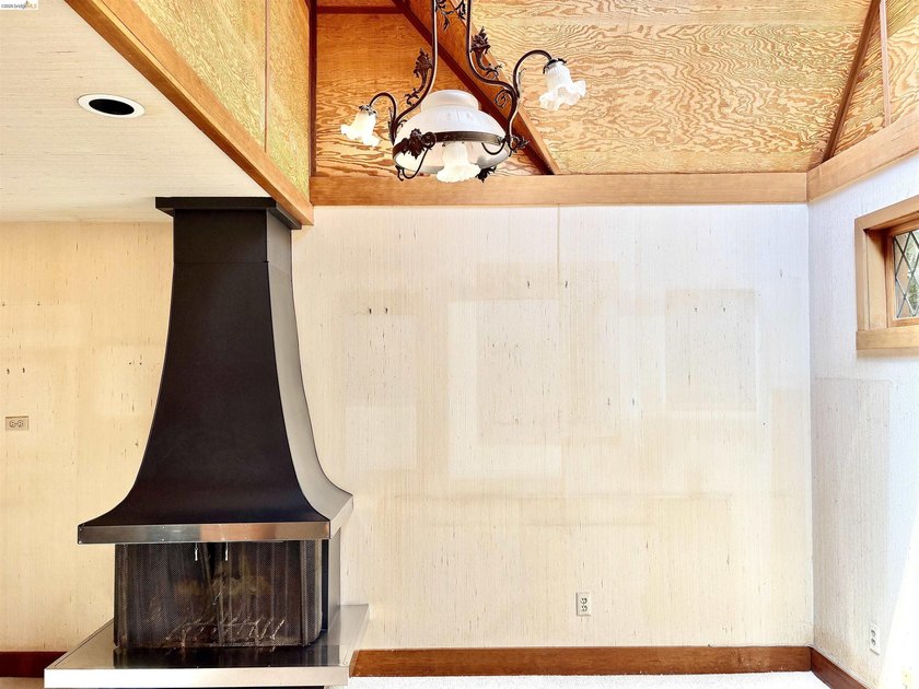 The Ultimate Luxury Canvas: Panoramic Bay Views &amp; Timeless - photo 5