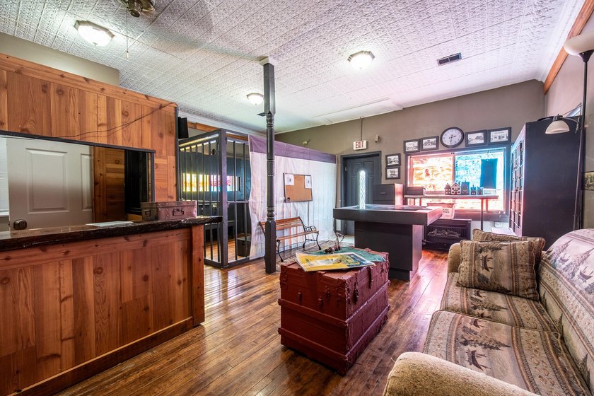 Looking for a property with endless possibilities? This - photo 6