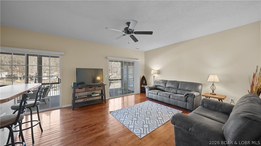 This fully furnished lakefront home is perfect for full-time - photo 28