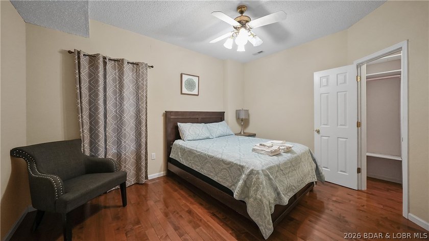 This fully furnished lakefront home is perfect for full-time - photo 32