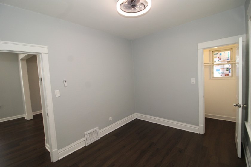 Spacious sun filled home in a very peaceful neighborhood with - photo 5