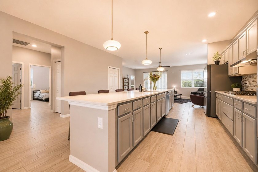Welcome home to this immaculately maintained 2017-built - photo 7