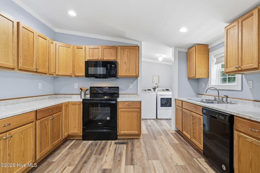 Better than new Modern Oasis on 1+ Acre in Hampstead &amp; No HOA in - photo 21
