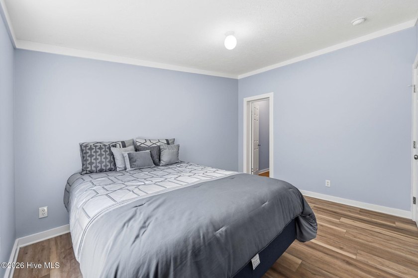 Better than new Modern Oasis on 1+ Acre in Hampstead &amp; No HOA in - photo 32