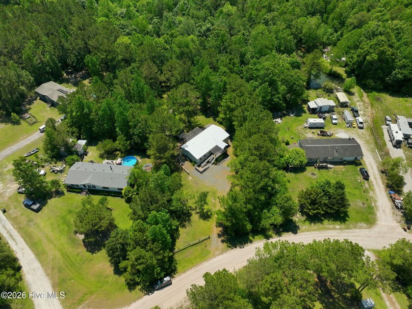 Better than new Modern Oasis on 1+ Acre in Hampstead &amp; No HOA in - photo 50