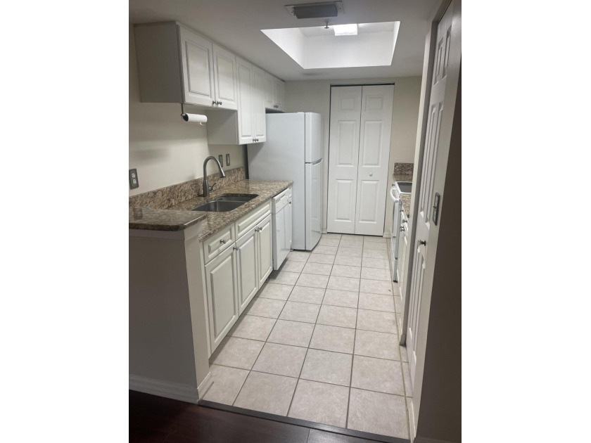 Welcome to your three-bedroom, two-bathroom waterfront - photo 2