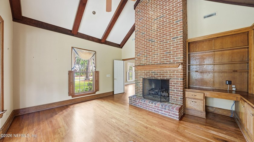 Tucked away on over 2 private acres in the heart of Mandarin - photo 18