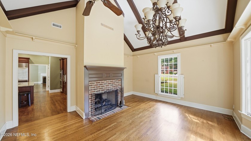 Tucked away on over 2 private acres in the heart of Mandarin - photo 32