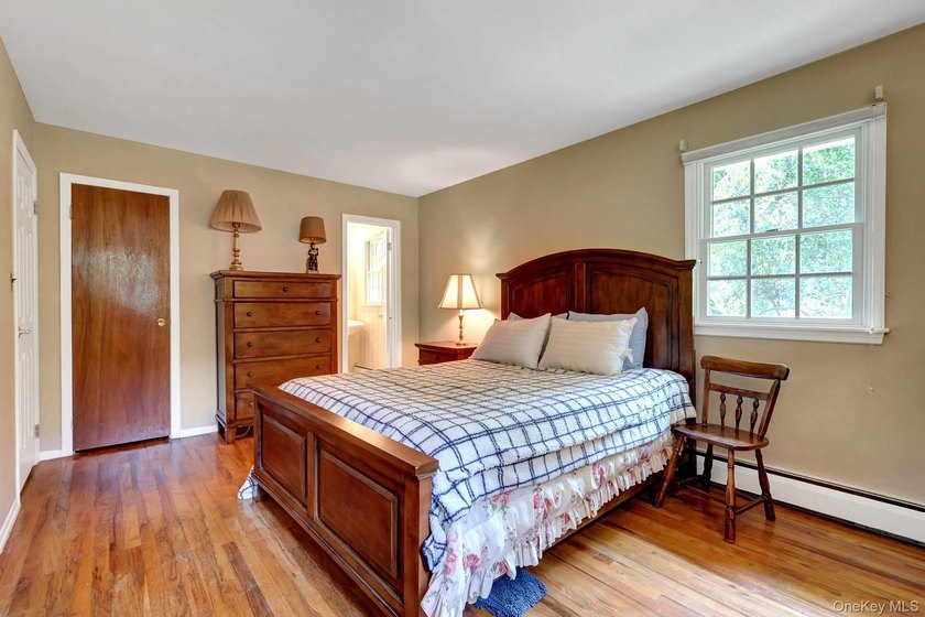 Welcome to this beautifully maintained cedar and brick-sided - photo 23
