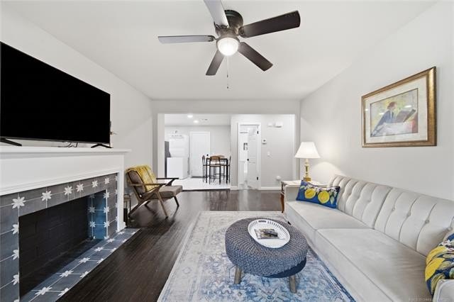 Discover a premier turnkey investment property or chic modern - photo 13