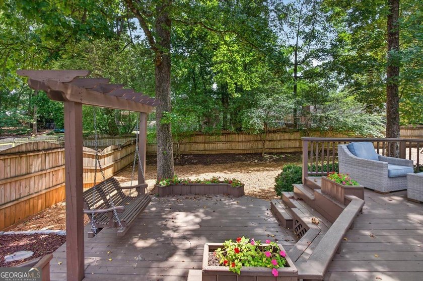 Welcome to Darien Park, one of Roswell's hidden gems! This - photo 25