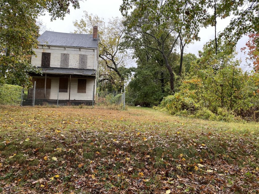 Attention Builders large property 29,526 Sqft property...Corner - photo 4