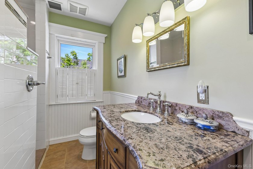 GRACIOUS, CHARMING &amp; ALL DONE! Wonderful Huntington Village - photo 32