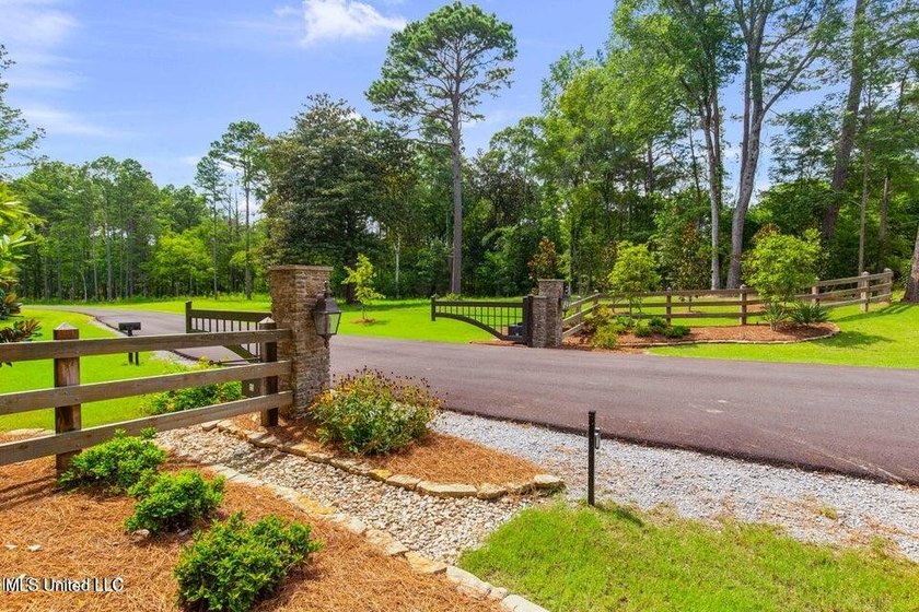 Welcome to Springwood, Flora's newest lakefront development - photo 5