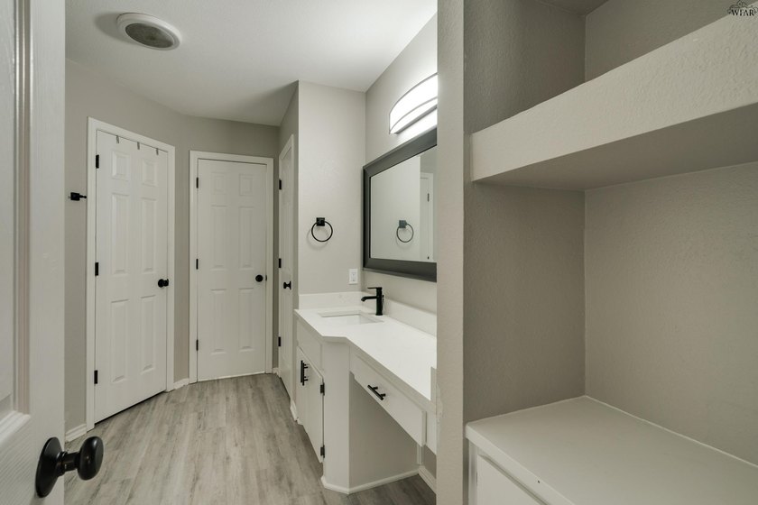 Picture mornings in a 2023-remodeled kitchen, with quartz - photo 14