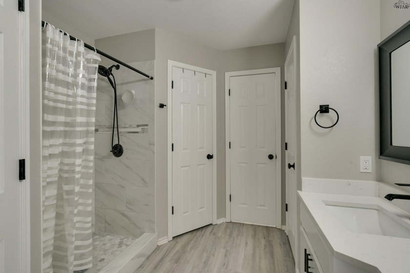 Picture mornings in a 2023-remodeled kitchen, with quartz - photo 15