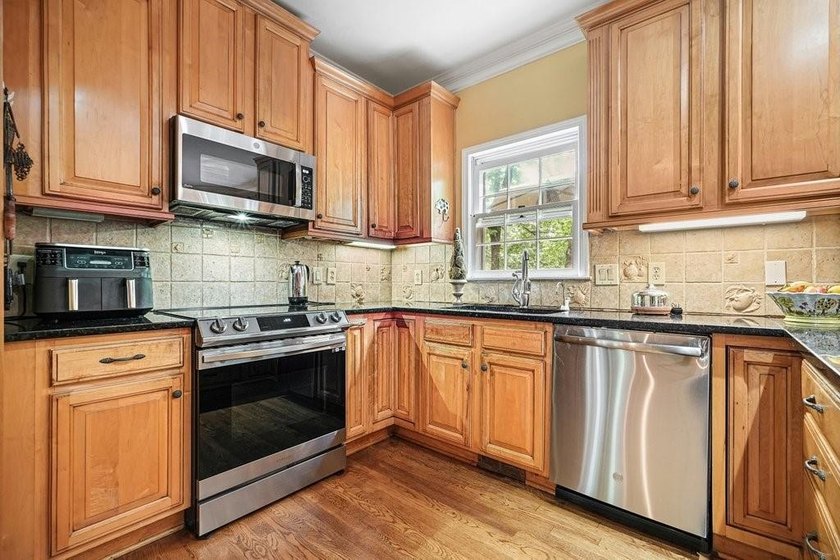 Welcome home to this charming ranch nestled on a private - photo 19